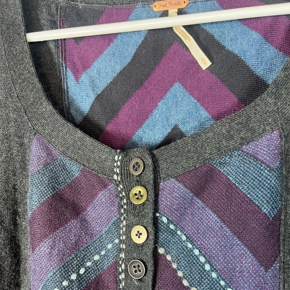 Free People Chevron Stripes Gray w/Purple Long Sleeve Top Small - Picture 3 of 7